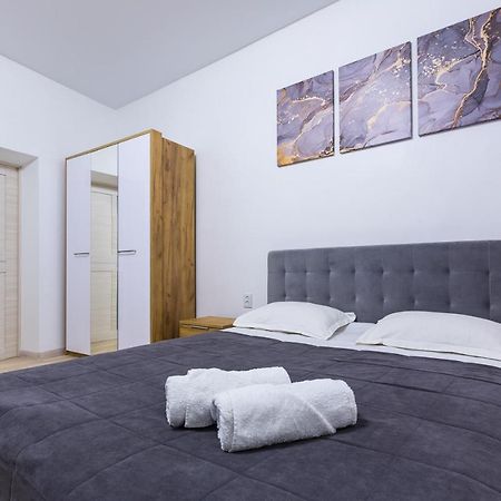 Vodna White Apartment 利沃夫 外观 照片